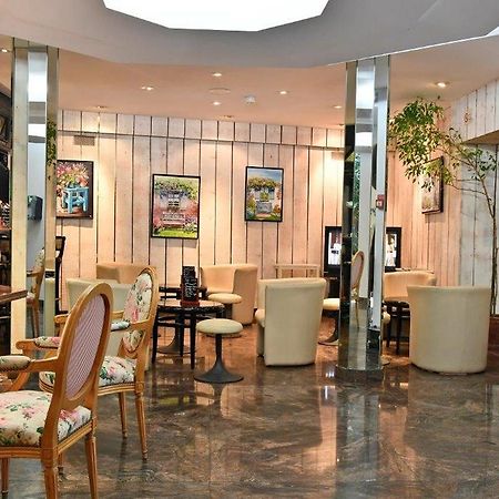 Le Grand Hotel Saint-Quentin  Zewnętrze zdjęcie