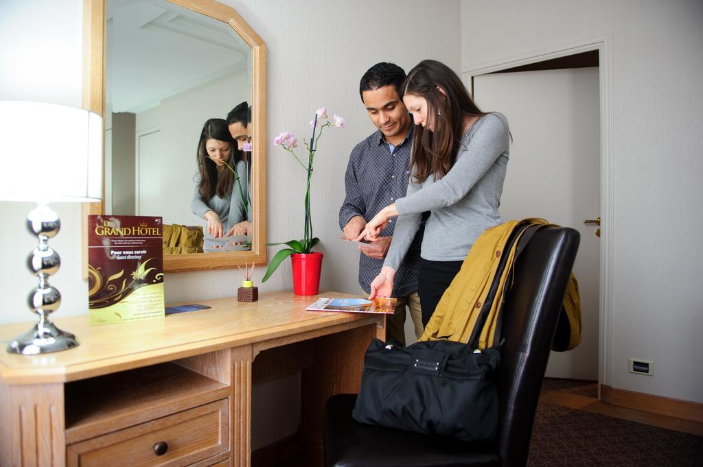 Le Grand Hotel Saint-Quentin  Pokój zdjęcie