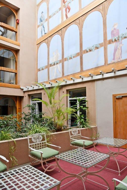 Le Grand Hotel Saint-Quentin  Zewnętrze zdjęcie