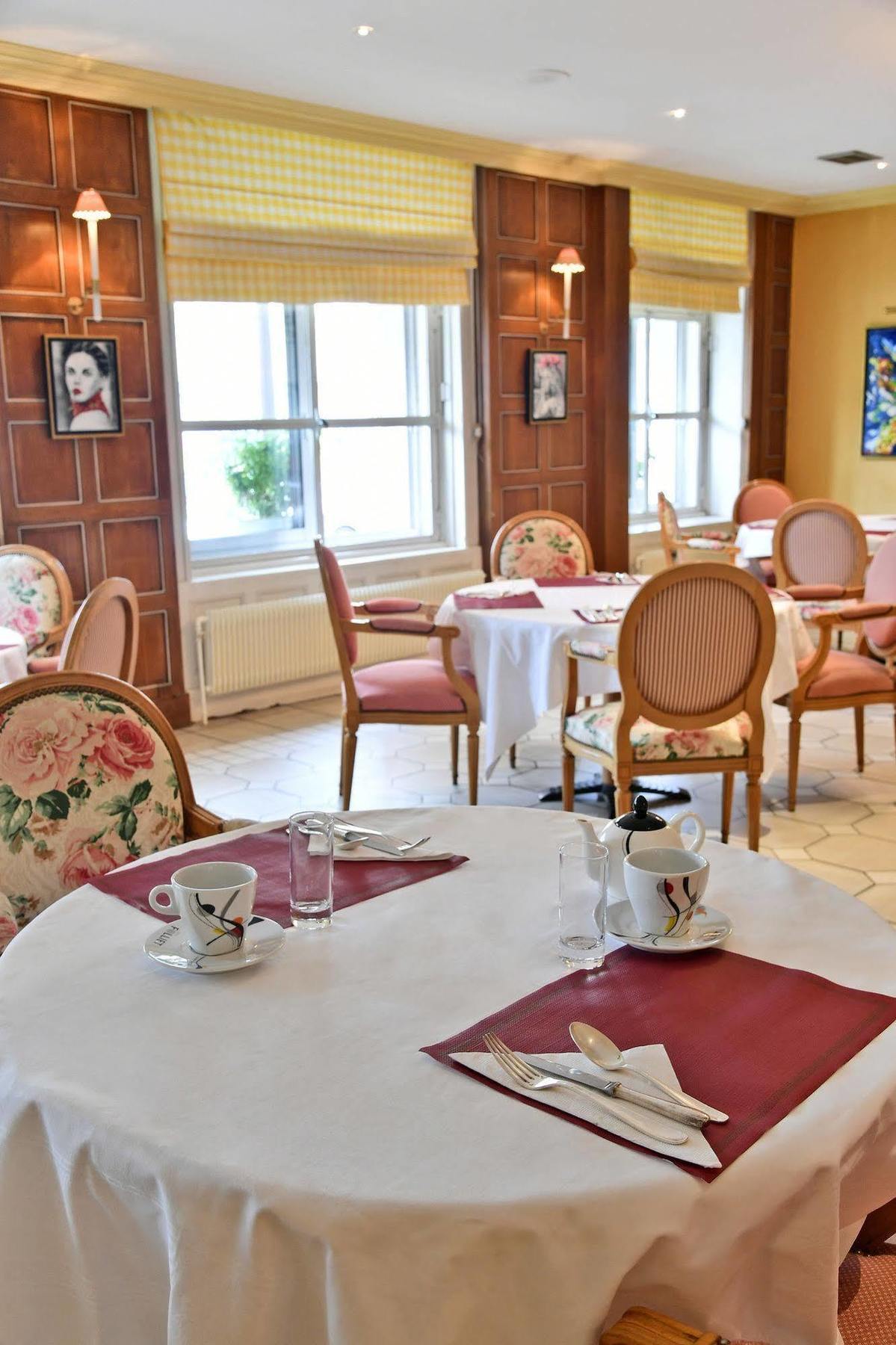 Le Grand Hotel Saint-Quentin  Zewnętrze zdjęcie