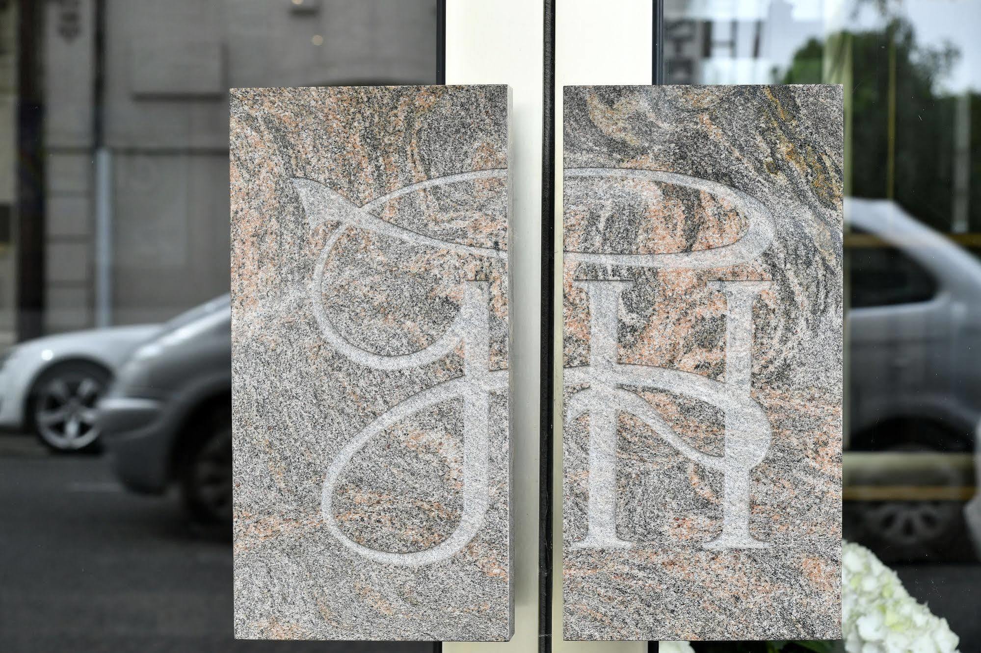 Le Grand Hotel Saint-Quentin  Zewnętrze zdjęcie