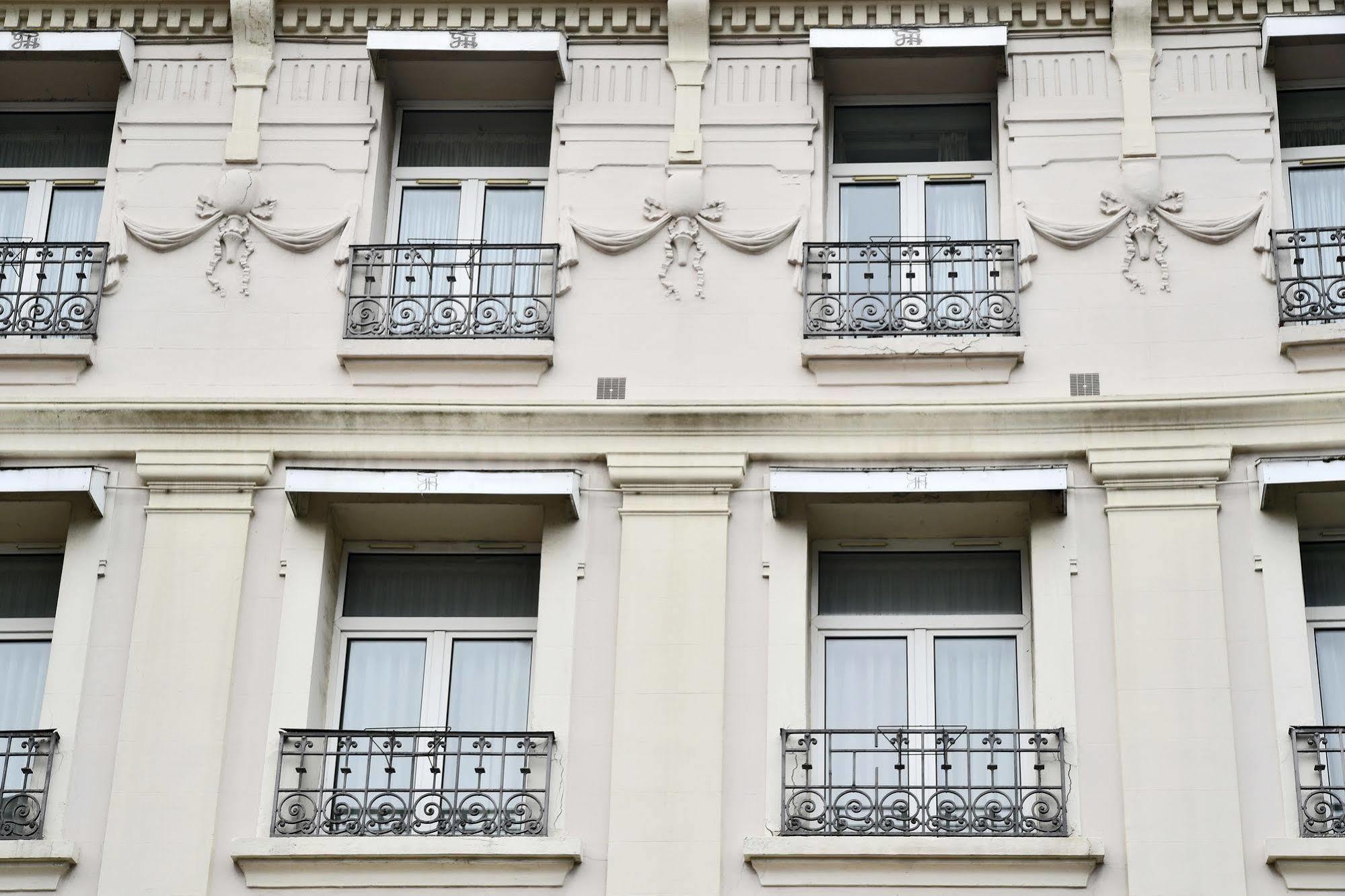 Le Grand Hotel Saint-Quentin  Zewnętrze zdjęcie